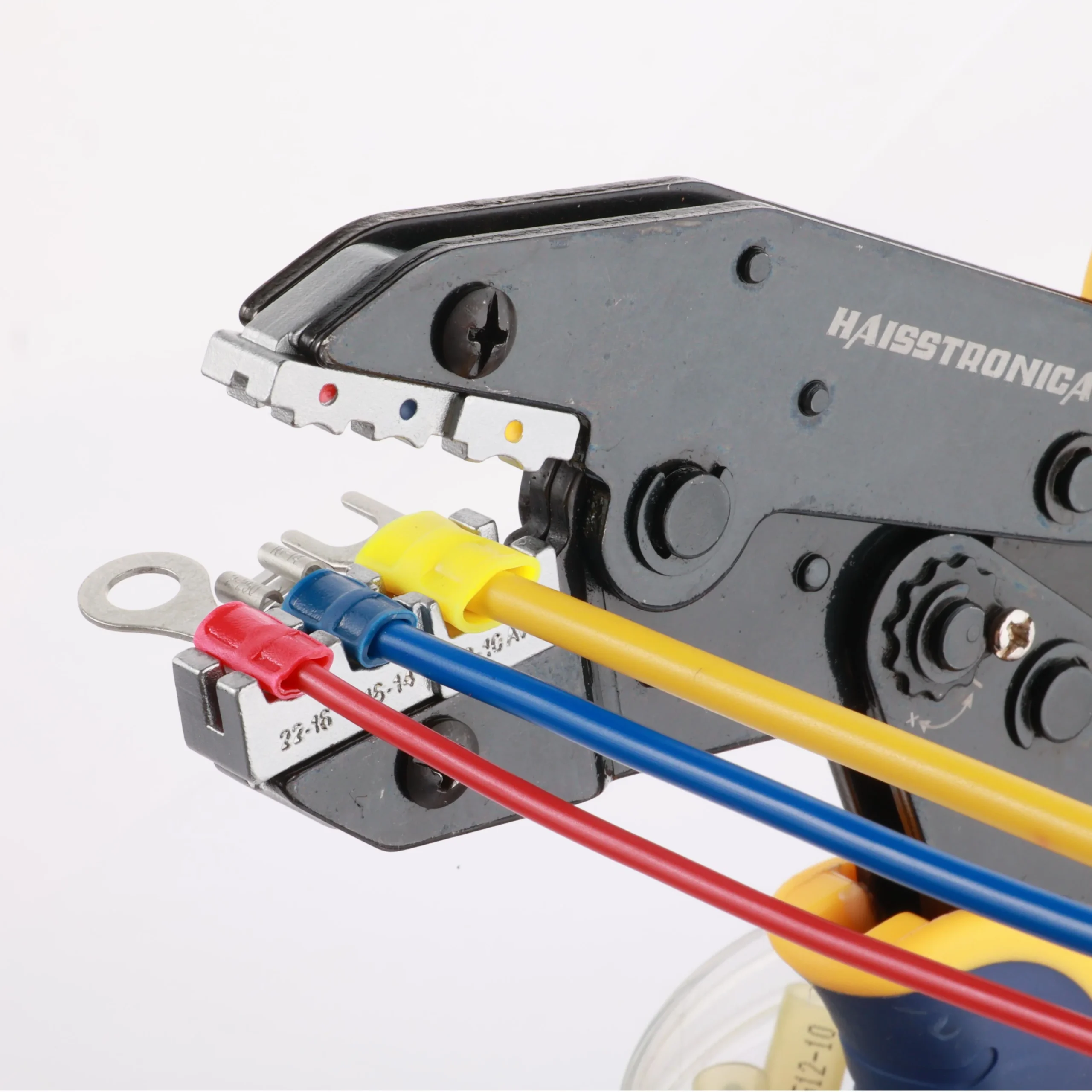 Correct wire insertion before crimping a terminal
