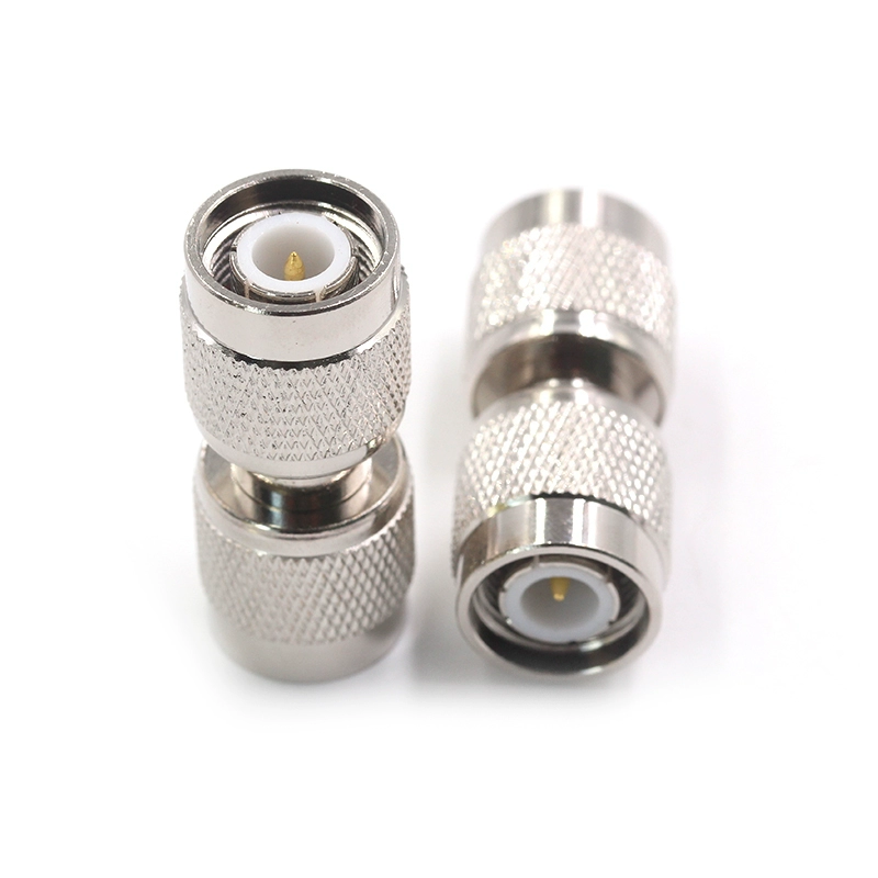 TNC RF connector adapter with threaded coupling for secure connection