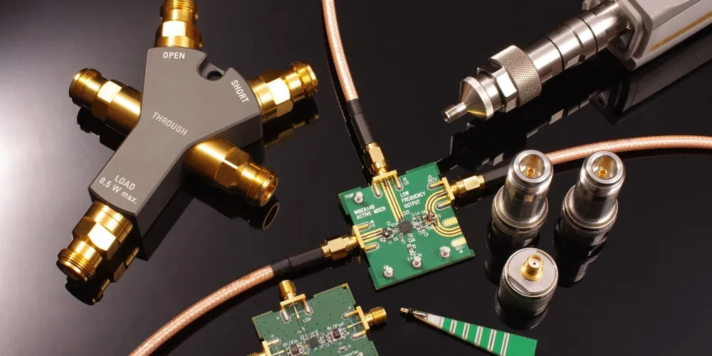 Use a single SMA extension cable instead of a chain of adapters