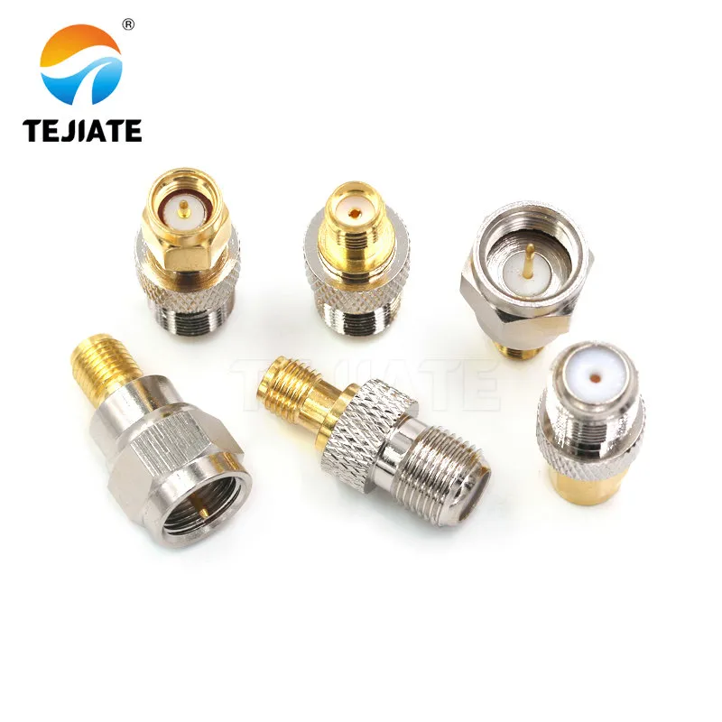SMA female to female coupler compared with SO-239 barrel connector SMA female to female coupler compared with SO-239 barrel connector