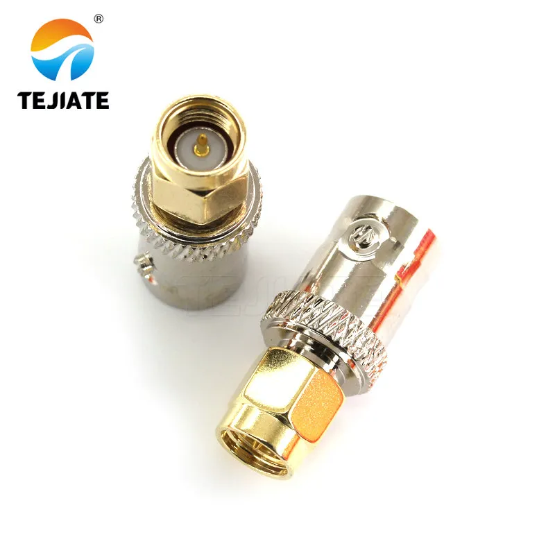 Illustration of a plug-in BNC to SMA adapter. Illustration of a plug-in BNC to SMA adapter.