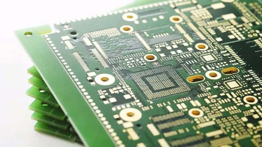 Safety geometry for offline flyback—creepage, clearance, and Y-capacitor placement Safety geometry for offline flyback—creepage, clearance, and Y-capacitor placement