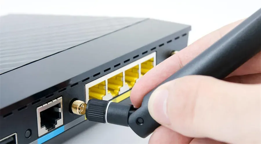Schematic diagram for correctly matching connector genders on both ends of a cable and typical device-to-antenna connection pairs. Schematic diagram for correctly matching connector genders on both ends of a cable and typical device-to-antenna connection pairs.
