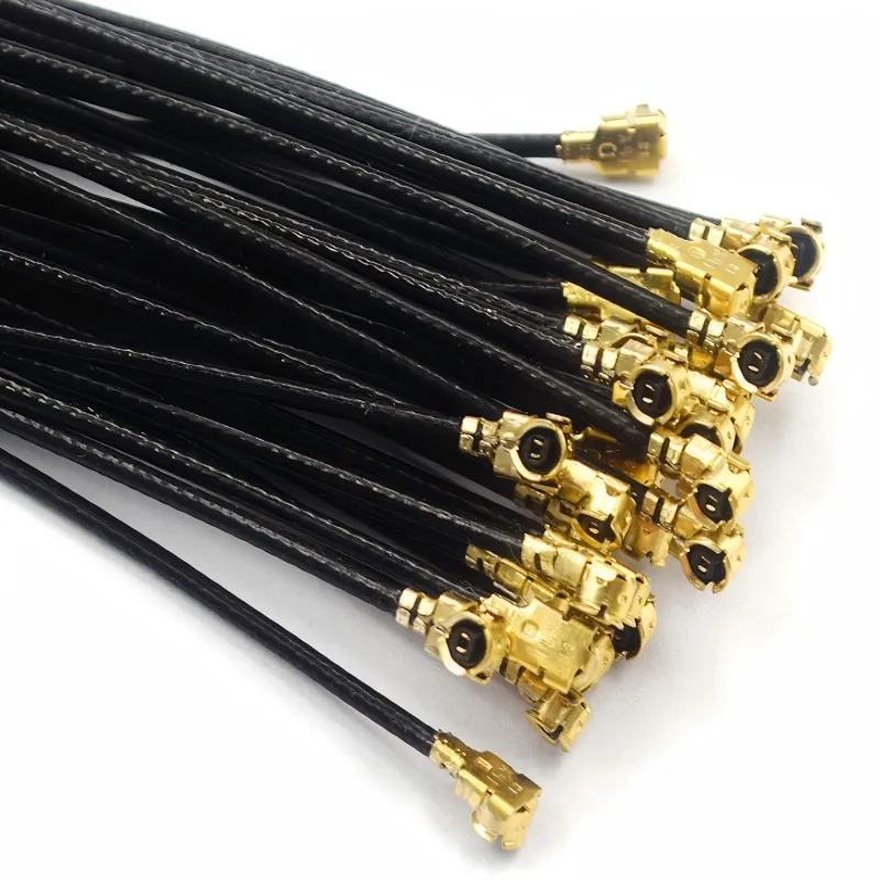 Context diagram for feeder cable selection (likely showing application scenarios for long feeders vs. short jumpers). Context diagram for feeder cable selection (likely showing application scenarios for long feeders vs. short jumpers).