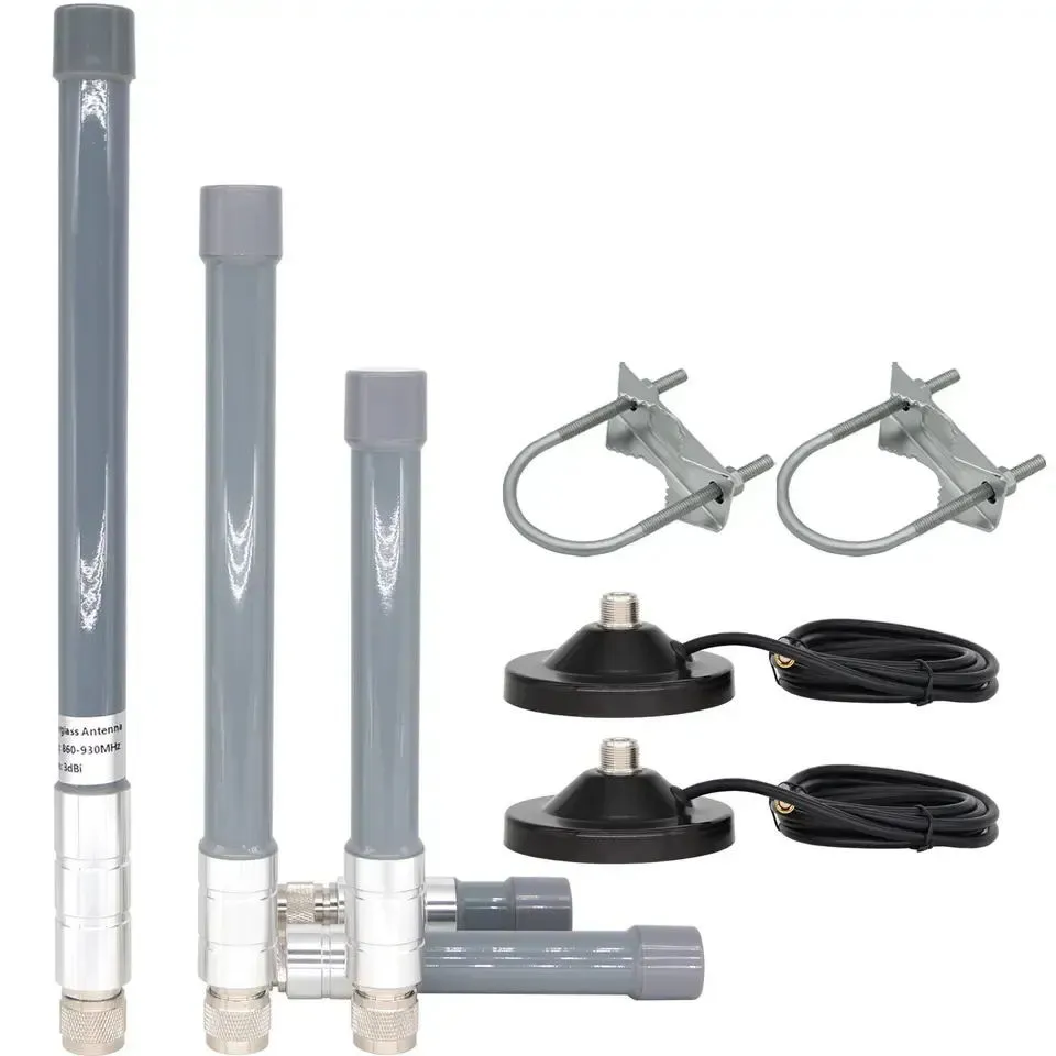 Chart comparing antenna gain, type, connector, and mounting style across different application scenarios (IoT gateway, rooftop AP, campus backhaul, vehicle/mobile). Chart comparing antenna gain, type, connector, and mounting style across different application scenarios (IoT gateway, rooftop AP, campus backhaul, vehicle/mobile).
