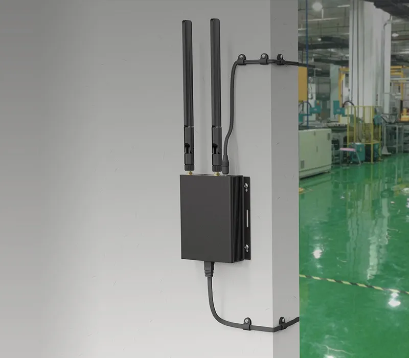 2.4 GHz Wi-Fi antenna form factor selection diagram: showing rubber-duck, outdoor omni, and internal FPC/PCB antennas with their application scenarios.