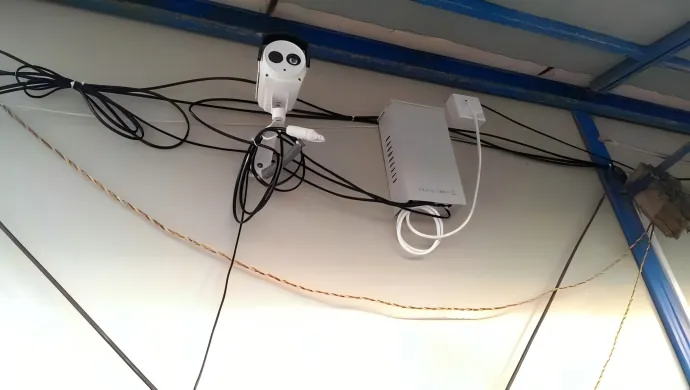 Diagram illustrating typical CCTV topology over coax and cable selection considerations. Diagram illustrating typical CCTV topology over coax and cable selection considerations.