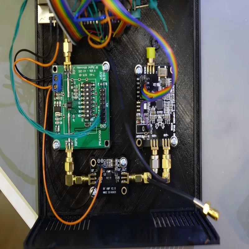 Diagram showing 50 ohm coaxial cable connecting an RF module to an antenna Diagram showing 50 ohm coaxial cable connecting an RF module to an antenna