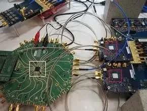 Diagram showing an MMCX to SMA cable connecting an RF module to an enclosure-mounted SMA bulkhead Diagram showing an MMCX to SMA cable connecting an RF module to an enclosure-mounted SMA bulkhead