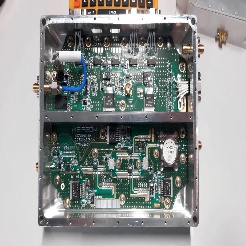 Panel-mount SMA bulkhead connector with flange and nut Panel-mount SMA bulkhead connector with flange and nut