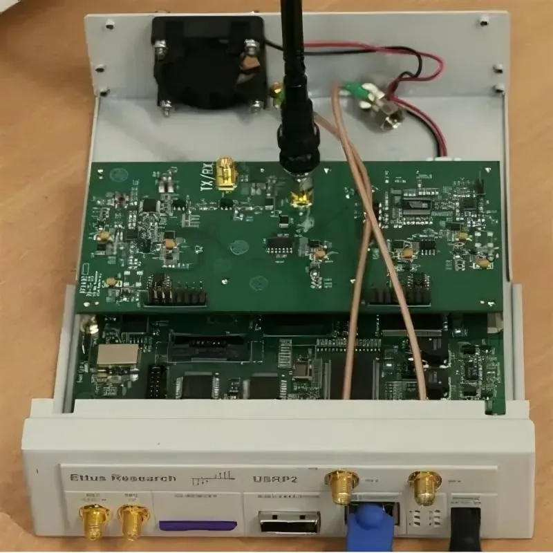 Block diagram of RF signal chain: RF module → SMA adapter cable → SMA bulkhead → antenna Block diagram of RF signal chain: RF module → SMA adapter cable → SMA bulkhead → antenna