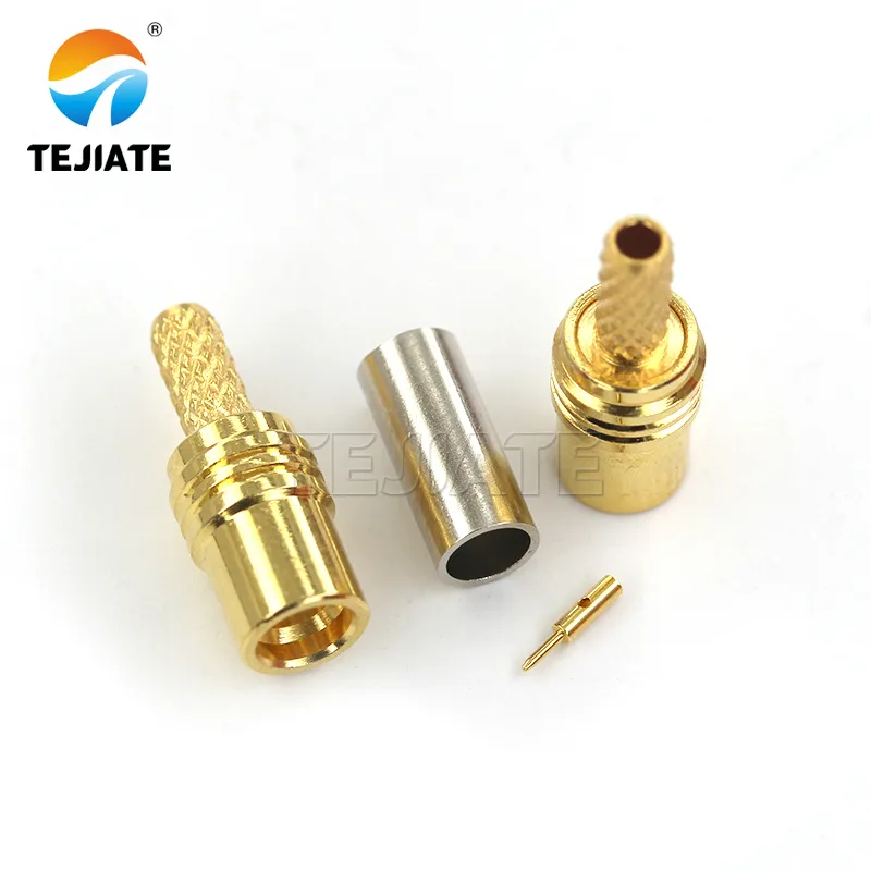 Close-up image or cross-section of an SMP male connector, showing its physical structure such as the center pin, outer conductor, and snap-on mechanism. Close-up image or cross-section of an SMP male connector, showing its physical structure such as the center pin, outer conductor, and snap-on mechanism.