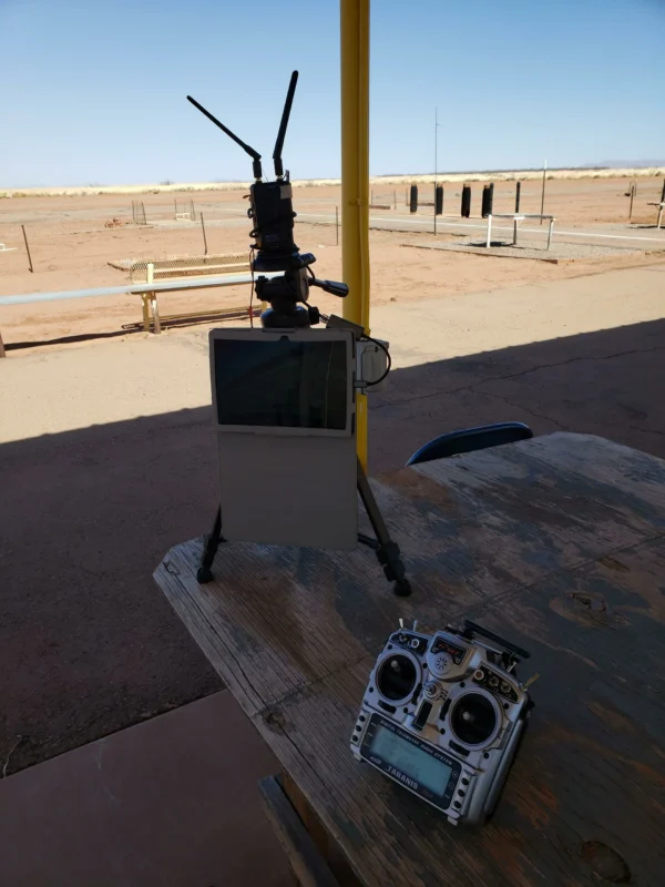 FPV receiver ground station with monitor antennas and controller FPV receiver ground station with monitor antennas and controller