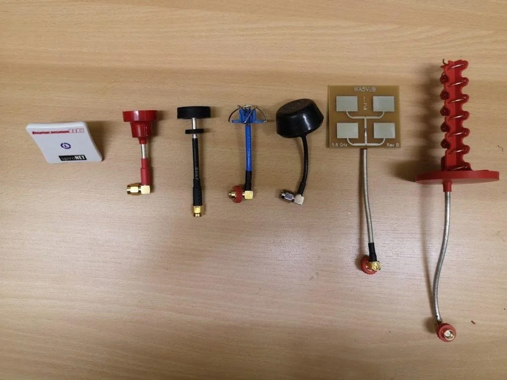 Directional antenna FPV receiver setup FPV antenna option lineup - RF Antenna Directional antenna FPV receiver setup FPV antenna option lineup for RF engineering applications