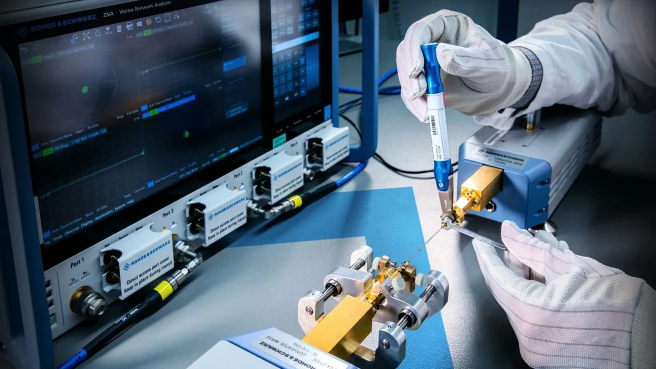 RF connector return loss testing with a vector network analyzer RF connector return loss testing with a vector network analyzer