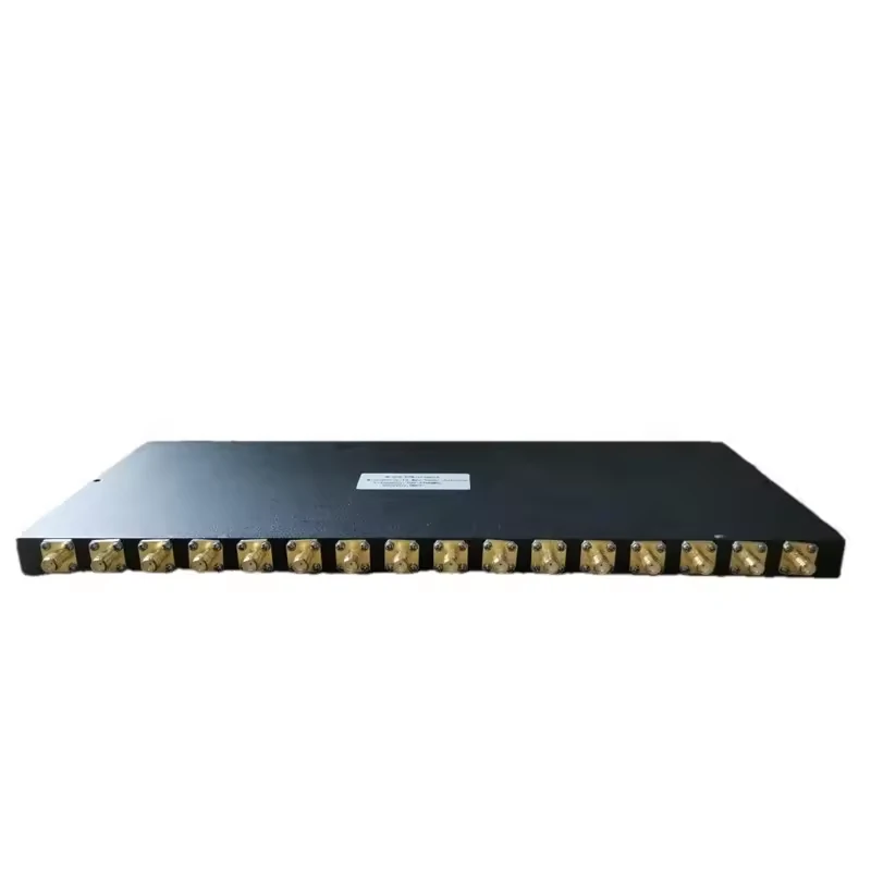 Multi-way RF power divider with multiple coaxial output ports for signal distribution Multi-way RF power divider with multiple coaxial output ports for signal distribution