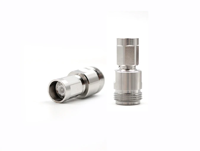 RF adapter interface transition for different connector standards RF adapter interface transition for different connector standards