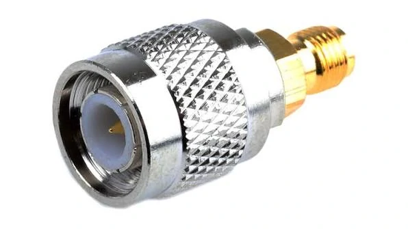 Comparison between RF adapter connector and cable assembly solutions Comparison between RF adapter connector and cable assembly solutions